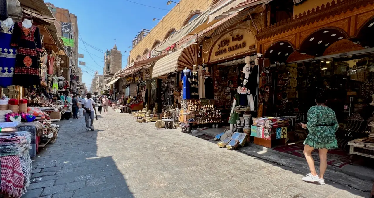 Photo of a bazaar in Cairo in August.